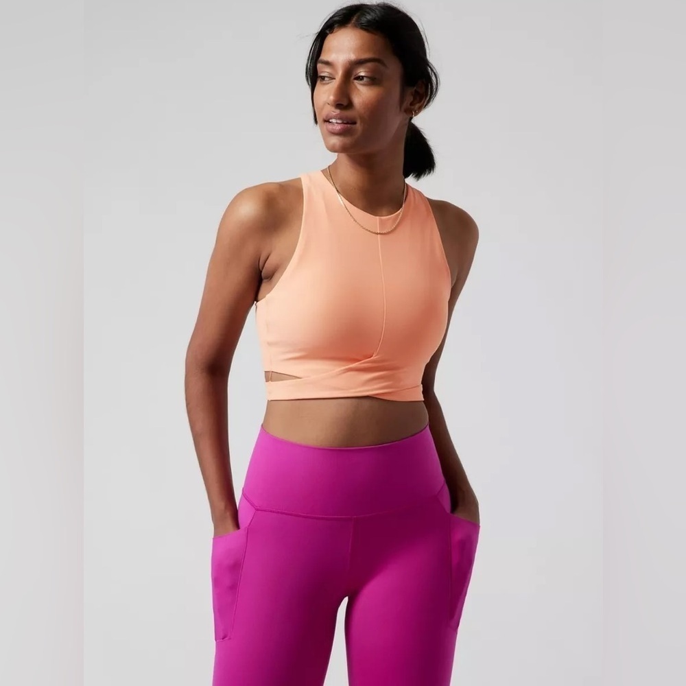 Athleta Conscious Cut Out Crop D-DD, Size Small Coral